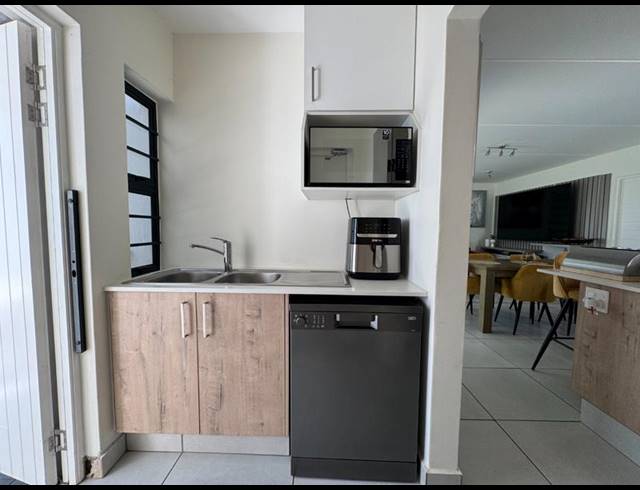 4 BEDROOM PROPERTY TO RENT IN WILGEHEUWEL